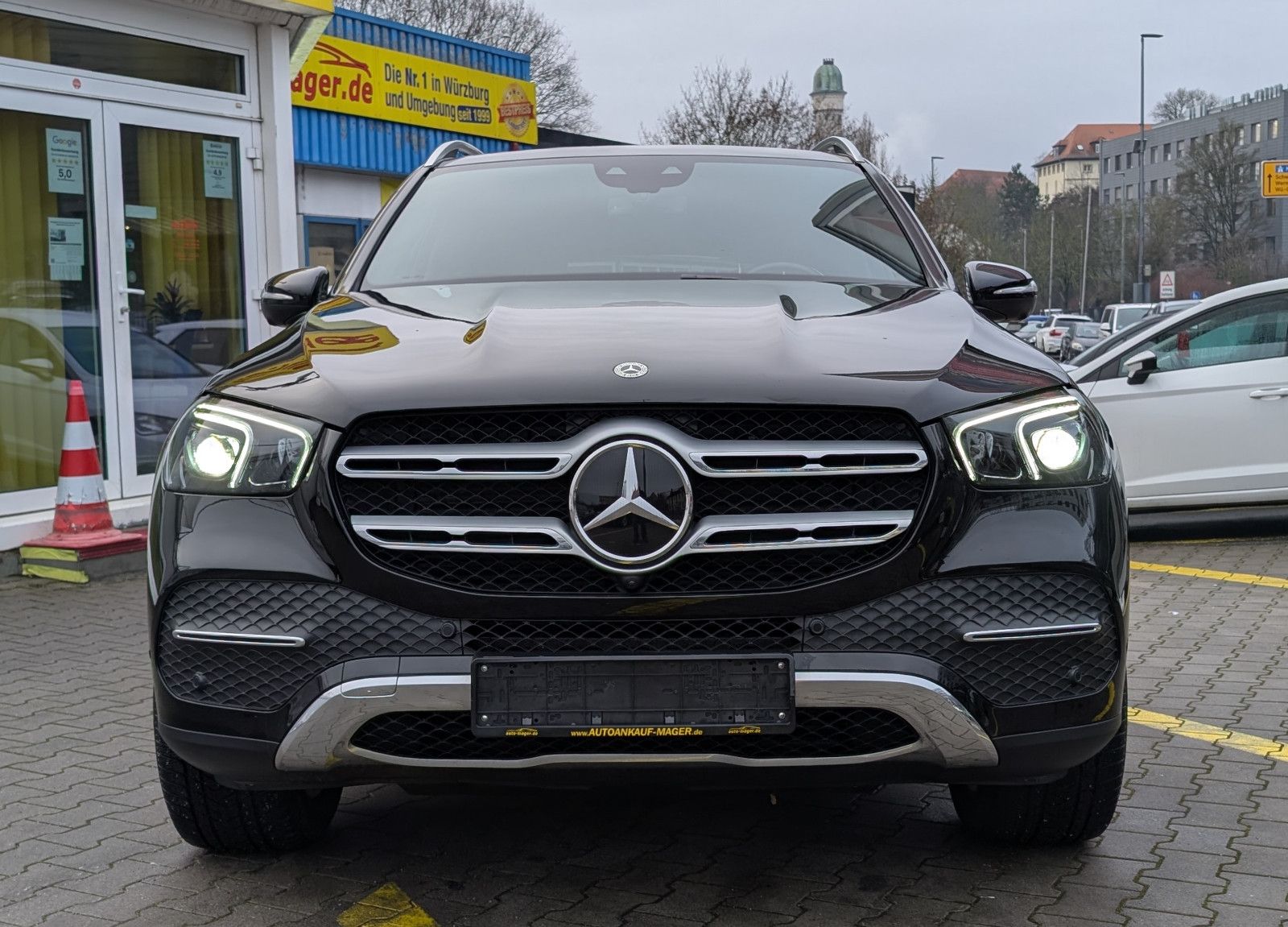 Mercedes-Benz GLE 350e4Matic*1Hd*Dis+*AHK*360°PANO*JungeSterne