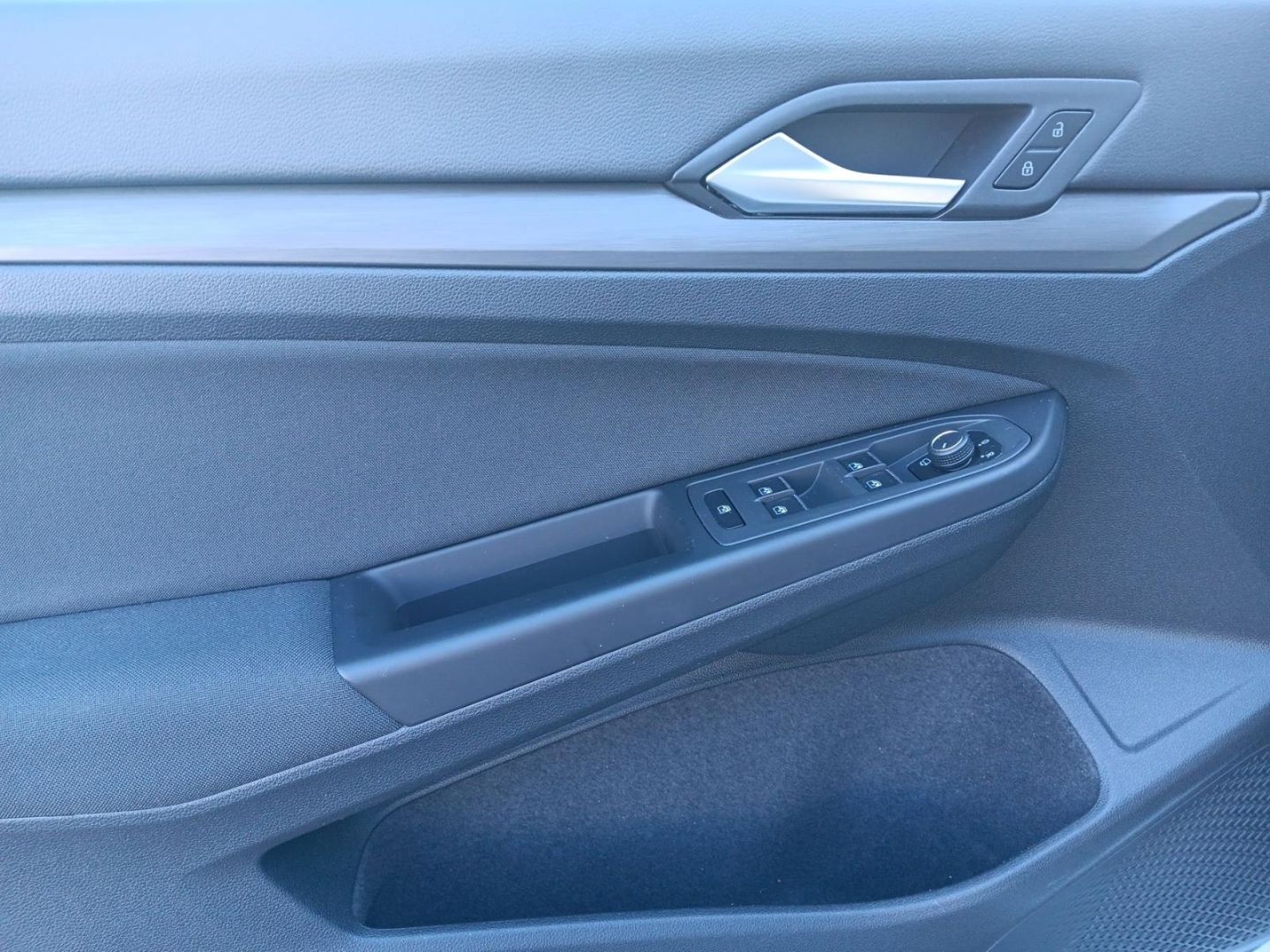 Volkswagen Golf 8 VIII Style 1.5 TSI - Samsaru's Car Outlet
