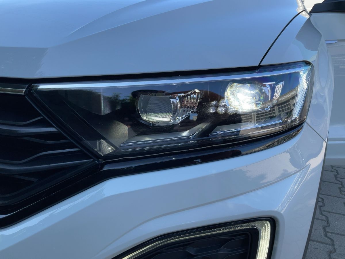 Volkswagen T-Roc 1.5 TSI DSG R-LINE - Samsaru's Car Outlet