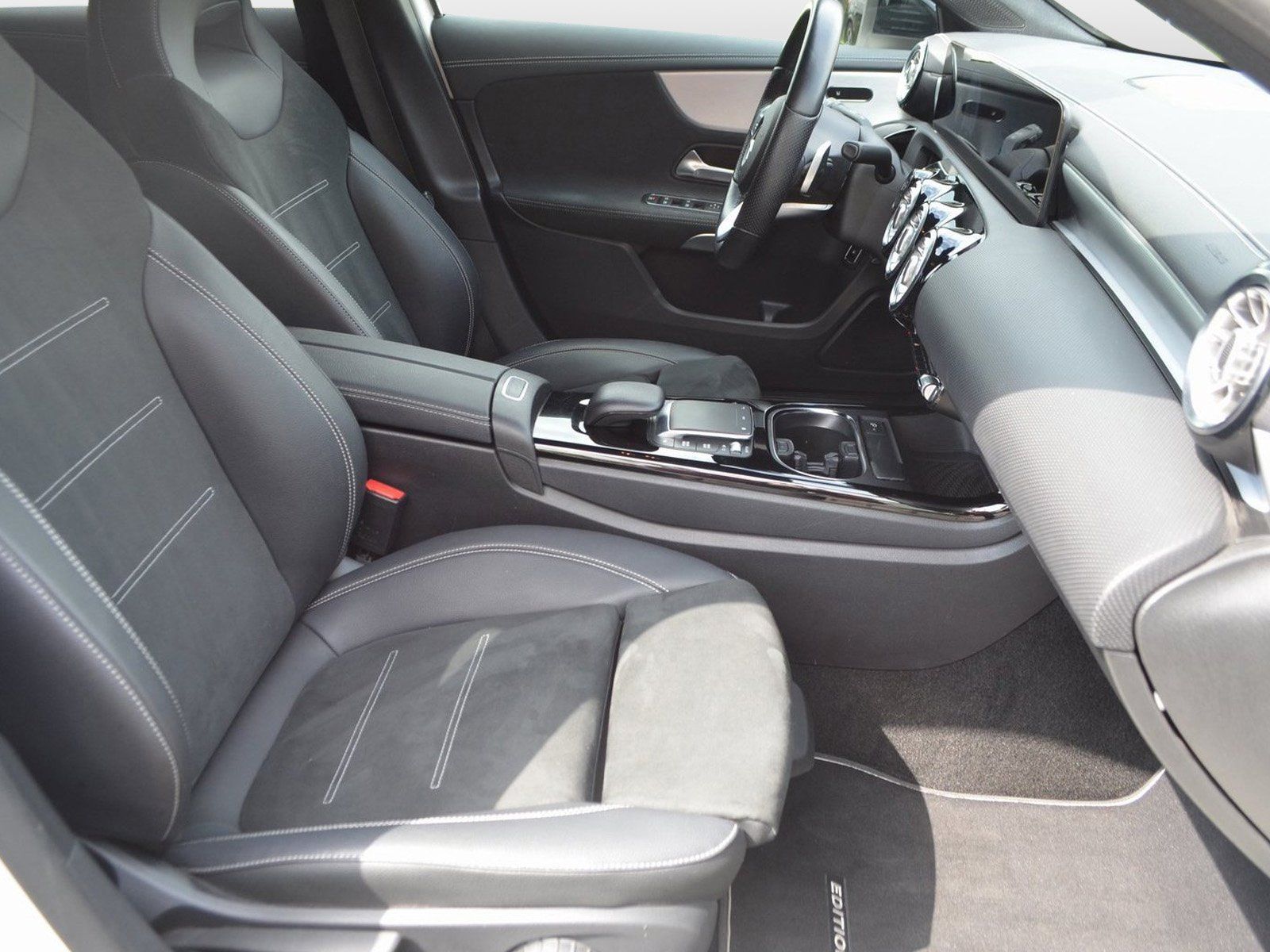 Mercedes-Benz e HYBR EDITION 2020 AMG - Samsaru's Car Outlet