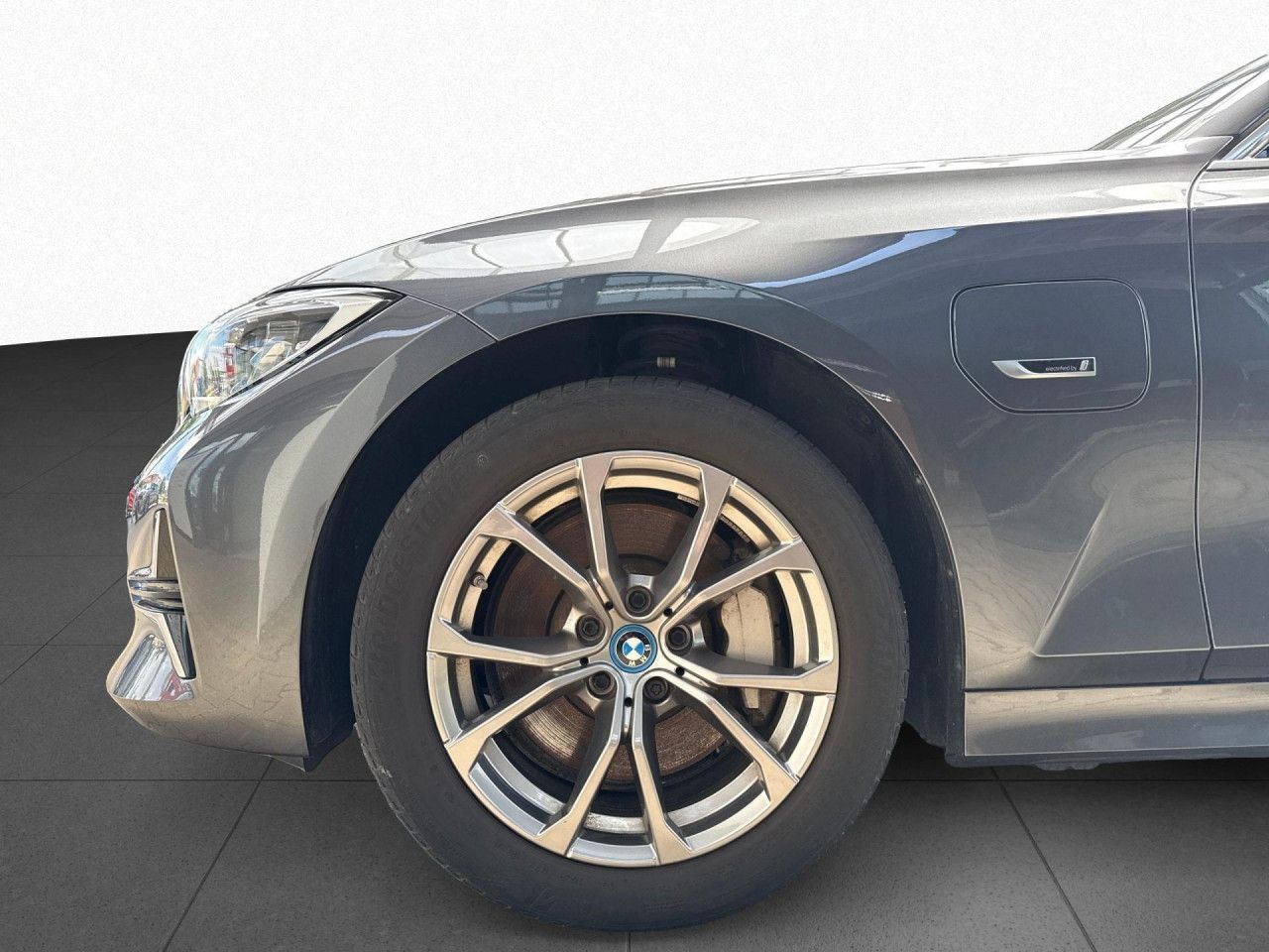 BMW 330e Touring Aut. Luxury Line - Samsaru's Car Outlet