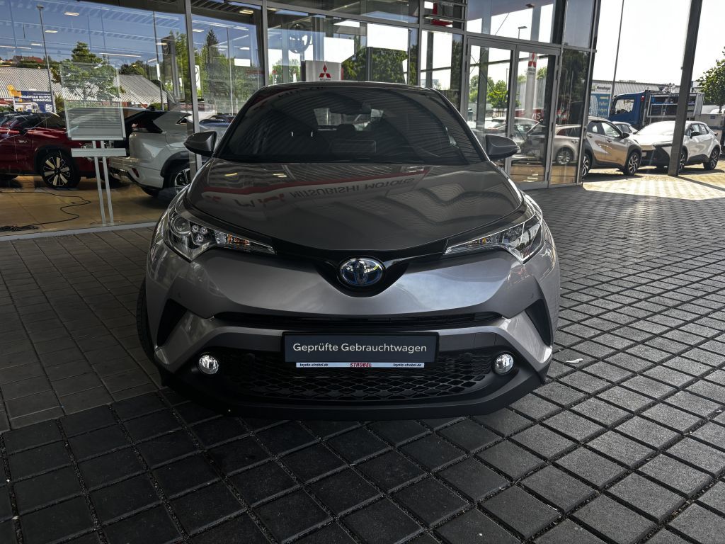 Toyota C-HR Hybrid - Samsaru's Car Outlet