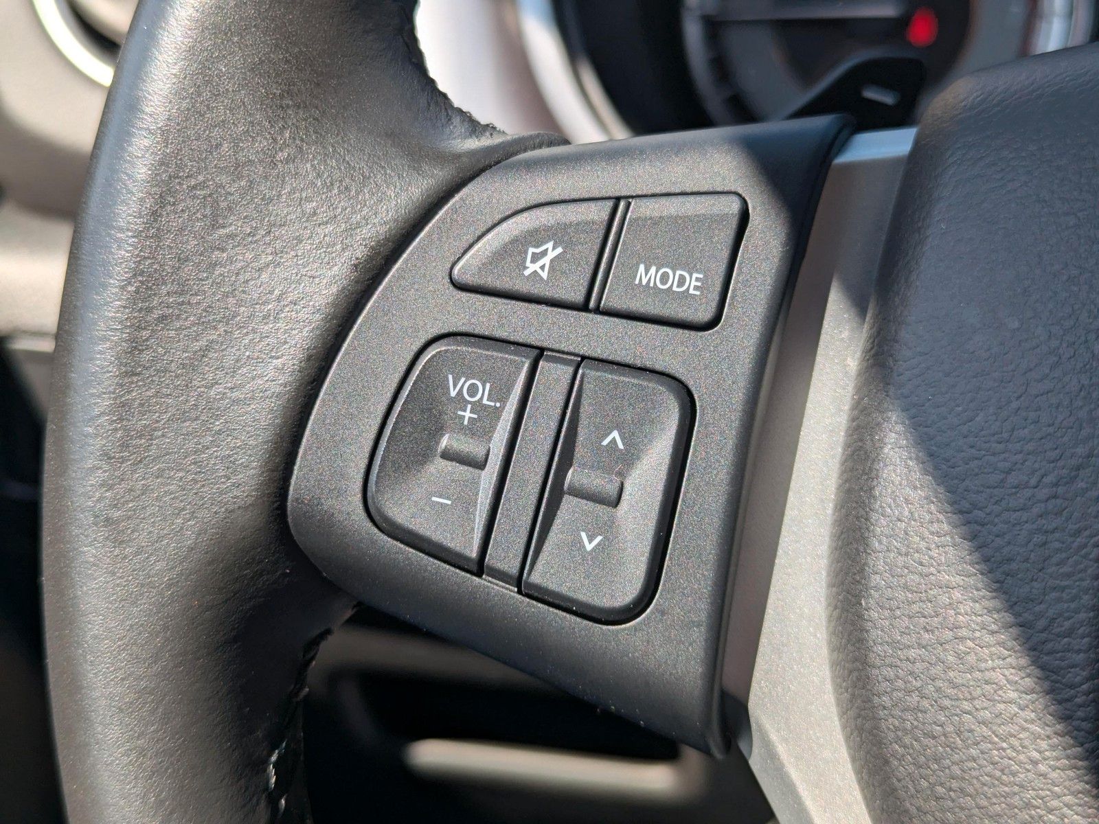 Suzuki Vitara 1.4 Mild-Hybrid Comfort - Samsaru's Car Outlet