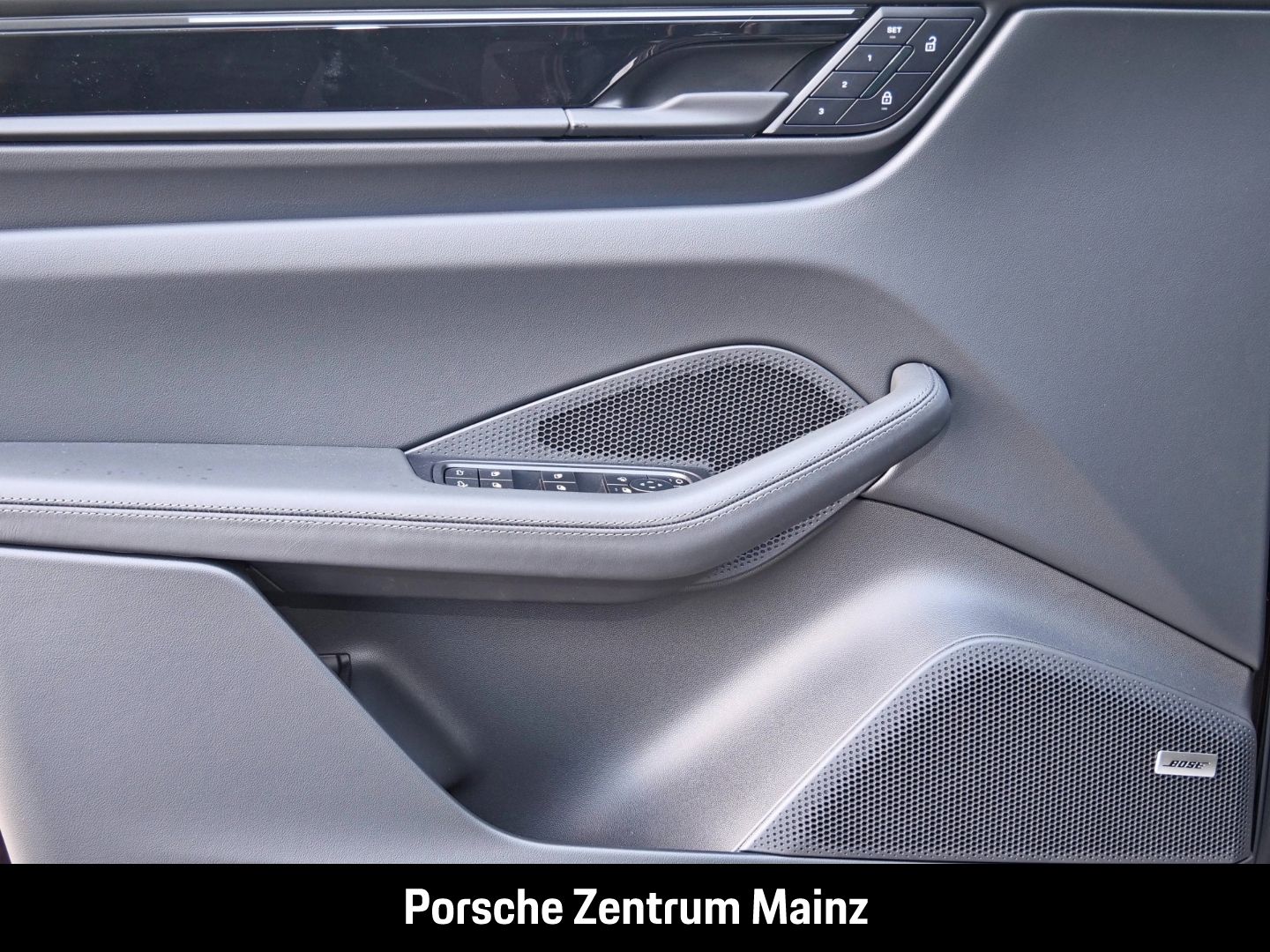 Porsche Macan 4 LED-Matrix Abstandstempomat Luftfederung
