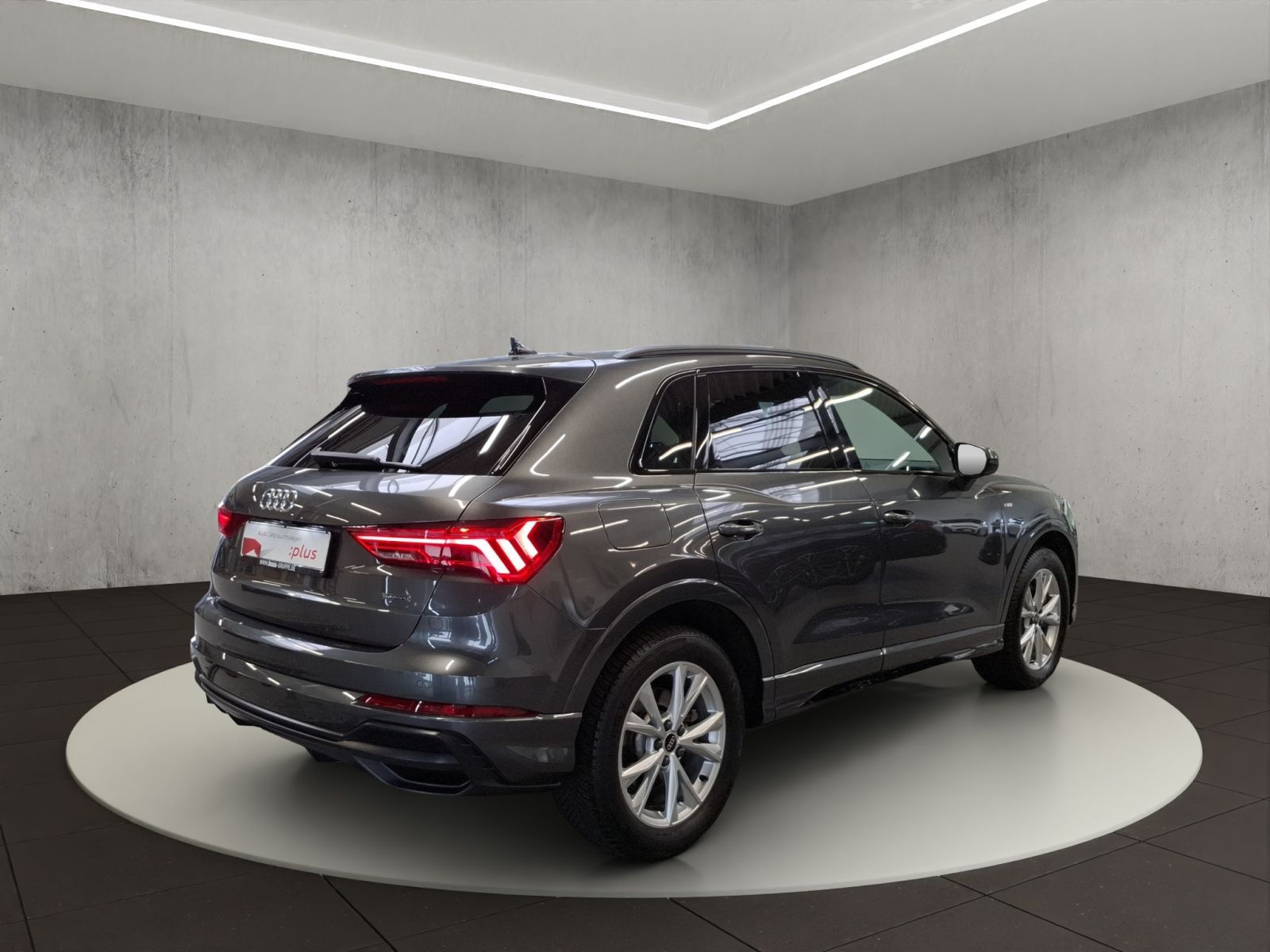 Audi Q3 S line 45 TFSI quattro - Samsaru's Car Outlet