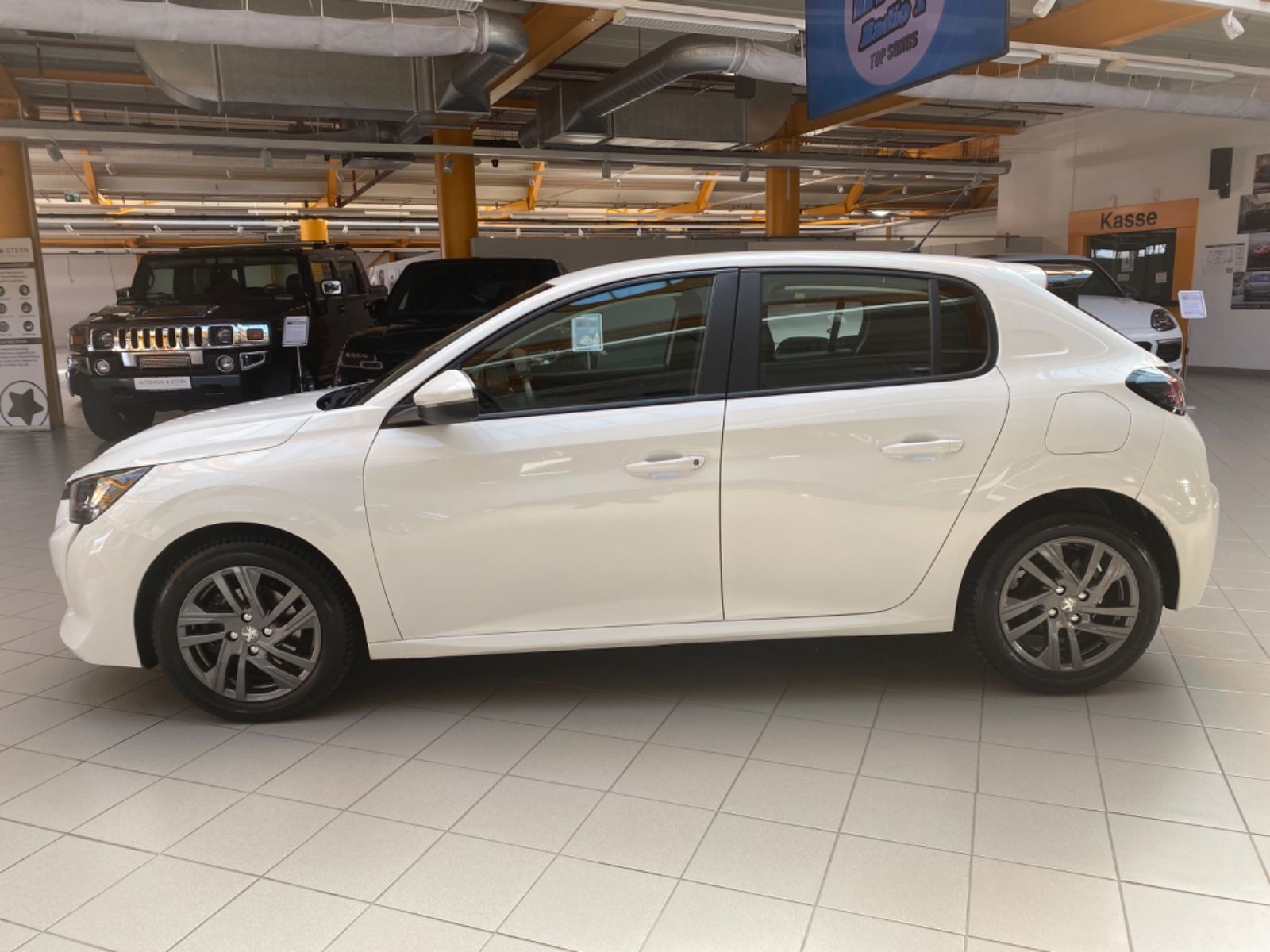 Peugeot 208 Active Pack - Samsaru's Car Outlet