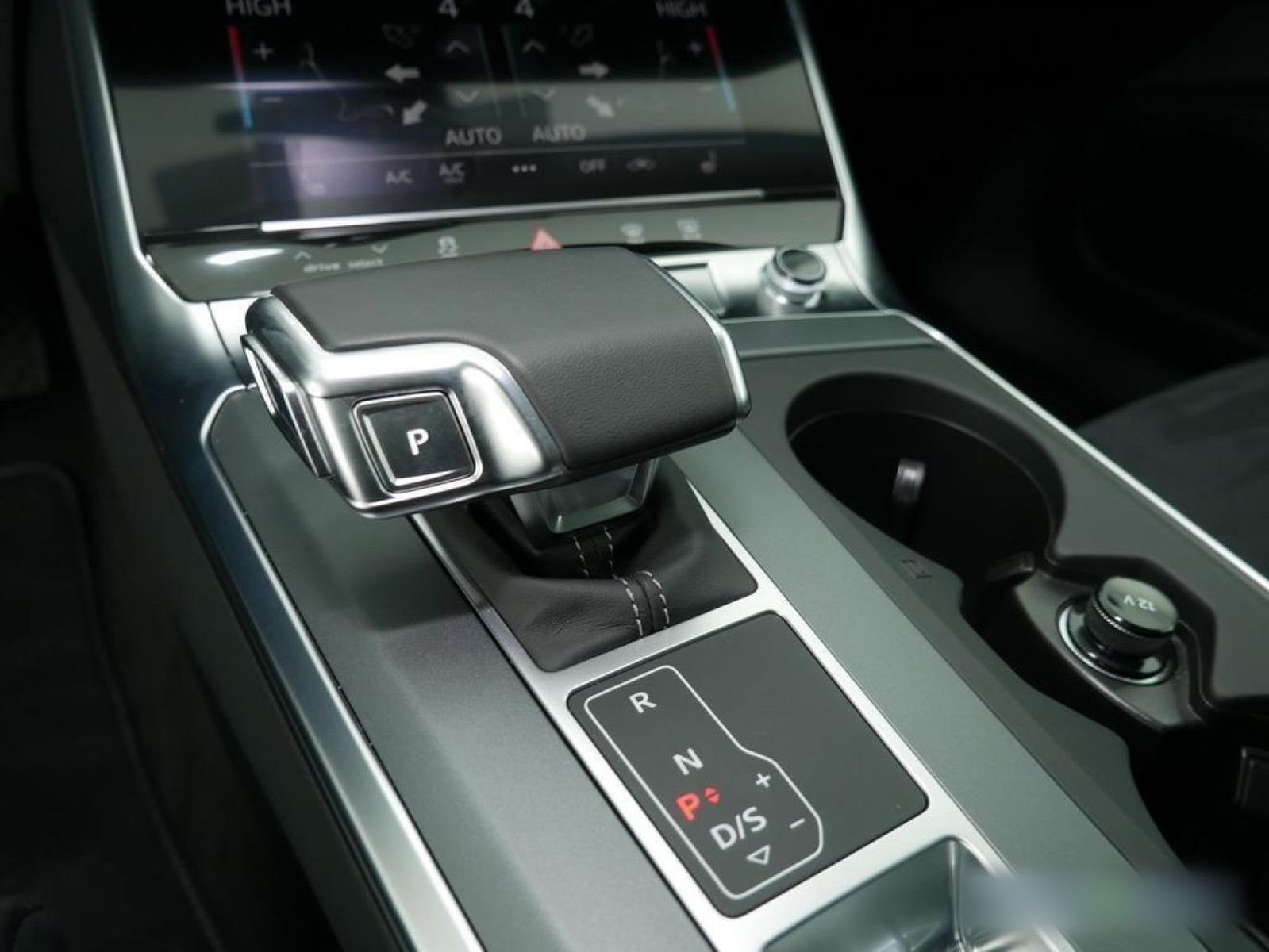 Audi A6 Avant 45 TFSI S tronic - Samsaru's Car Outlet