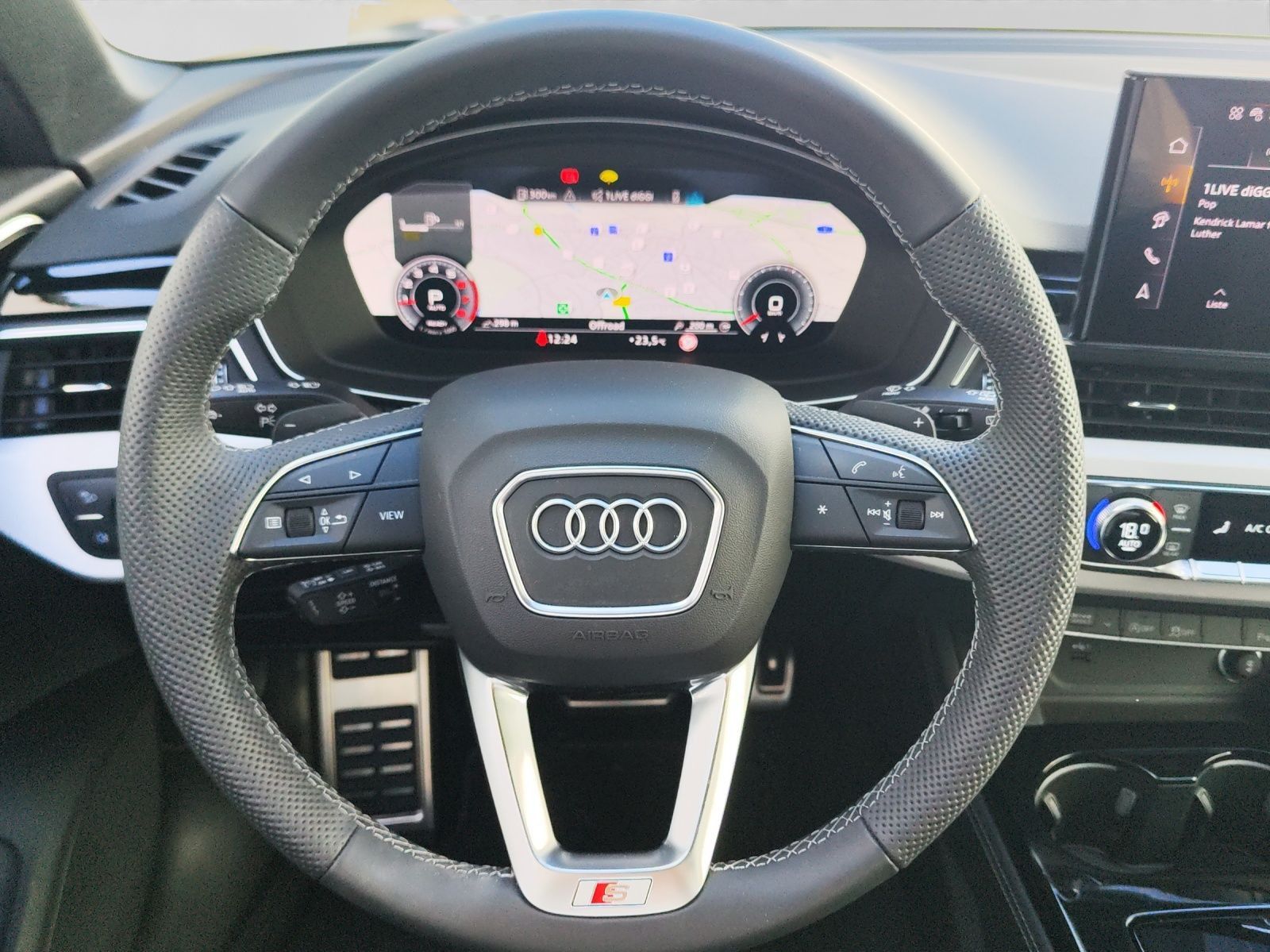Audi A4 Avant 40 TFSI Q 2x S LINE MATRIX AHK LM19 KAM