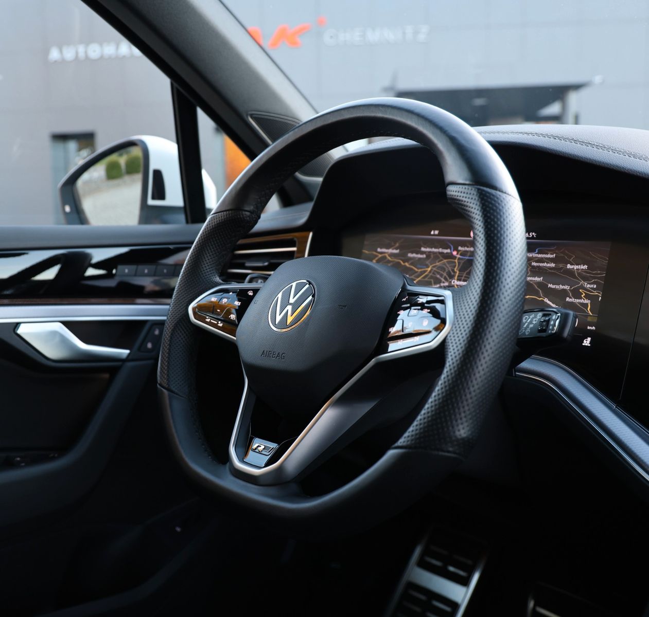 Volkswagen Touareg R-Line V8 TDI 4Mo. AHK Pano 360° Massage