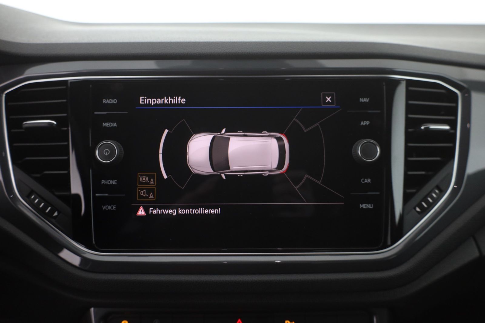 Volkswagen T-Roc 1.5 TSI DSG Sport - Samsaru's Car Outlet
