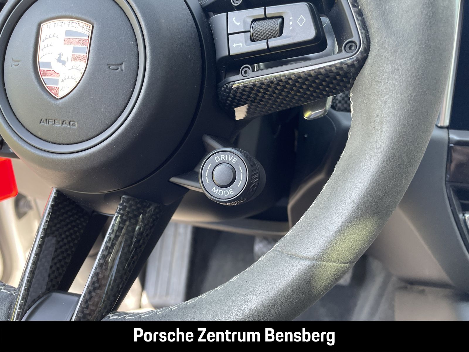 Porsche Macan GTS Pano StHz 18W ACC Surround View