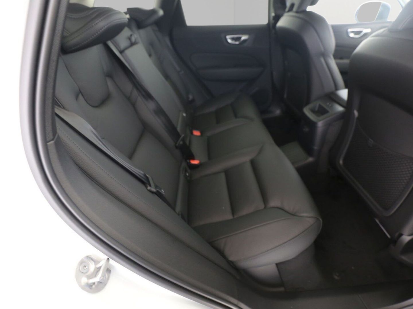 Volvo XC60 T6 Plus Dark Recharge Plug-In Hybrid AWD EU