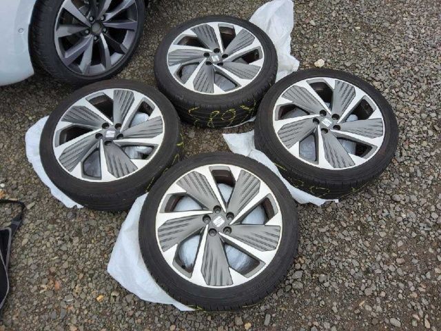 Seat Arona FR 1.5 TSI DSG AHK 18"PRDC RFK SHZ FAP XL