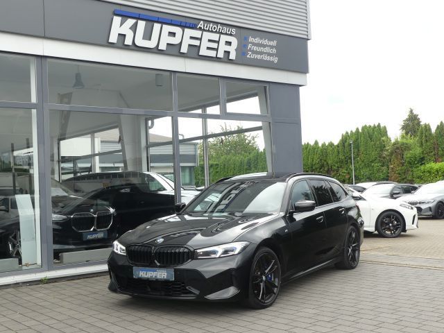 BMW 320 d xDriv Tou M Sport Pano°Mem.°Megavoll°84t€