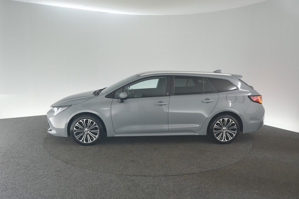 Toyota Corolla Touring 1.8 Hybrid - Samsaru's Car Outlet