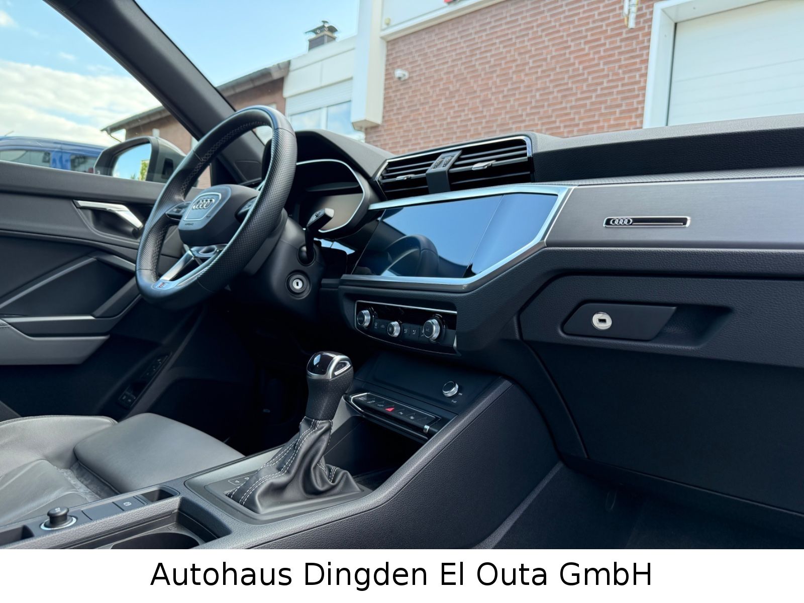 Audi Q3 45 TFSI e S Line