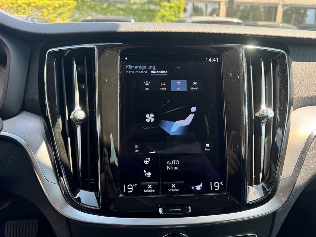 Volvo V60 Inscription Expression Recharge Plug-In Hybr