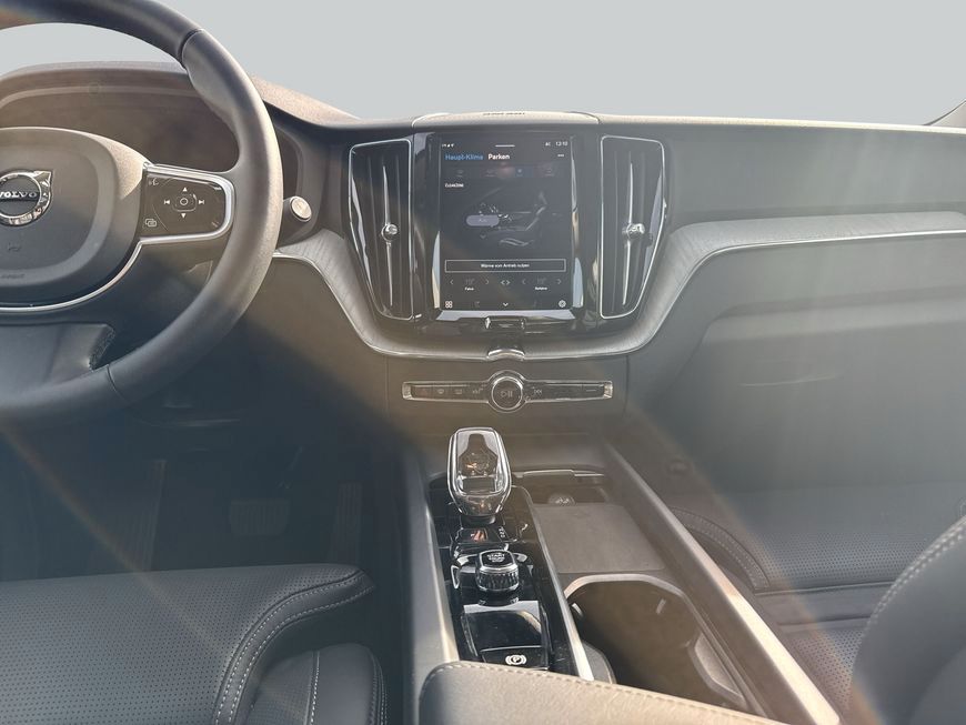 Volvo XC60 B5 B AWD Plus Dark