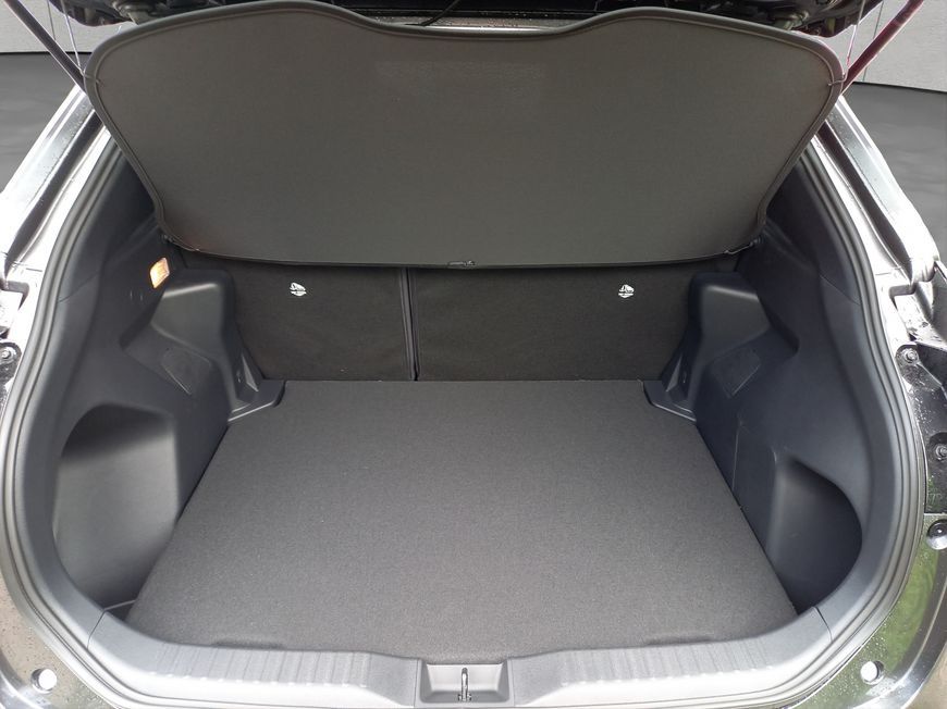 Toyota Yaris Cross Teamplayer Safety-Paket Winter-Paket