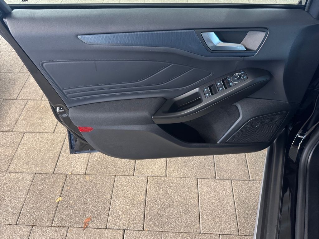 Ford Focus Turnier 1.0 EcoBoost Hybrid Aut. ACTIVE X