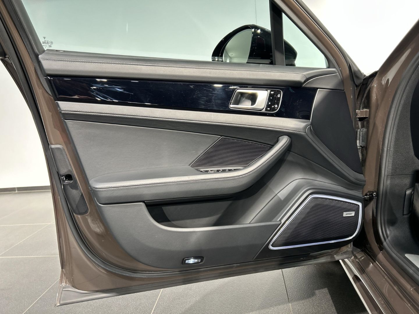 Porsche Panamera 4S E-Hybrid Sport Turismo Luftfederung