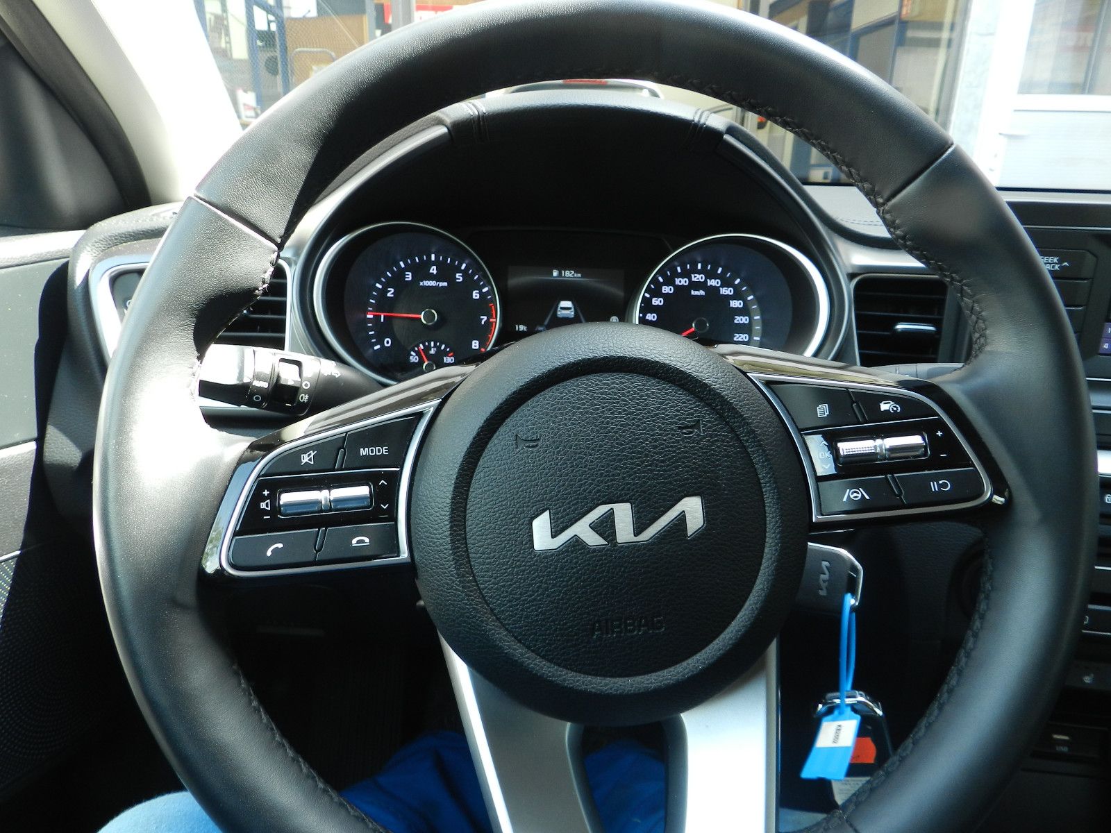 Kia Ceed - Samsaru's Car Outlet