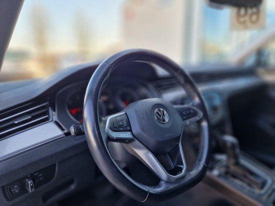 Volkswagen Passat Variant 1.6 TDI Business - Samsaru's Car Outlet