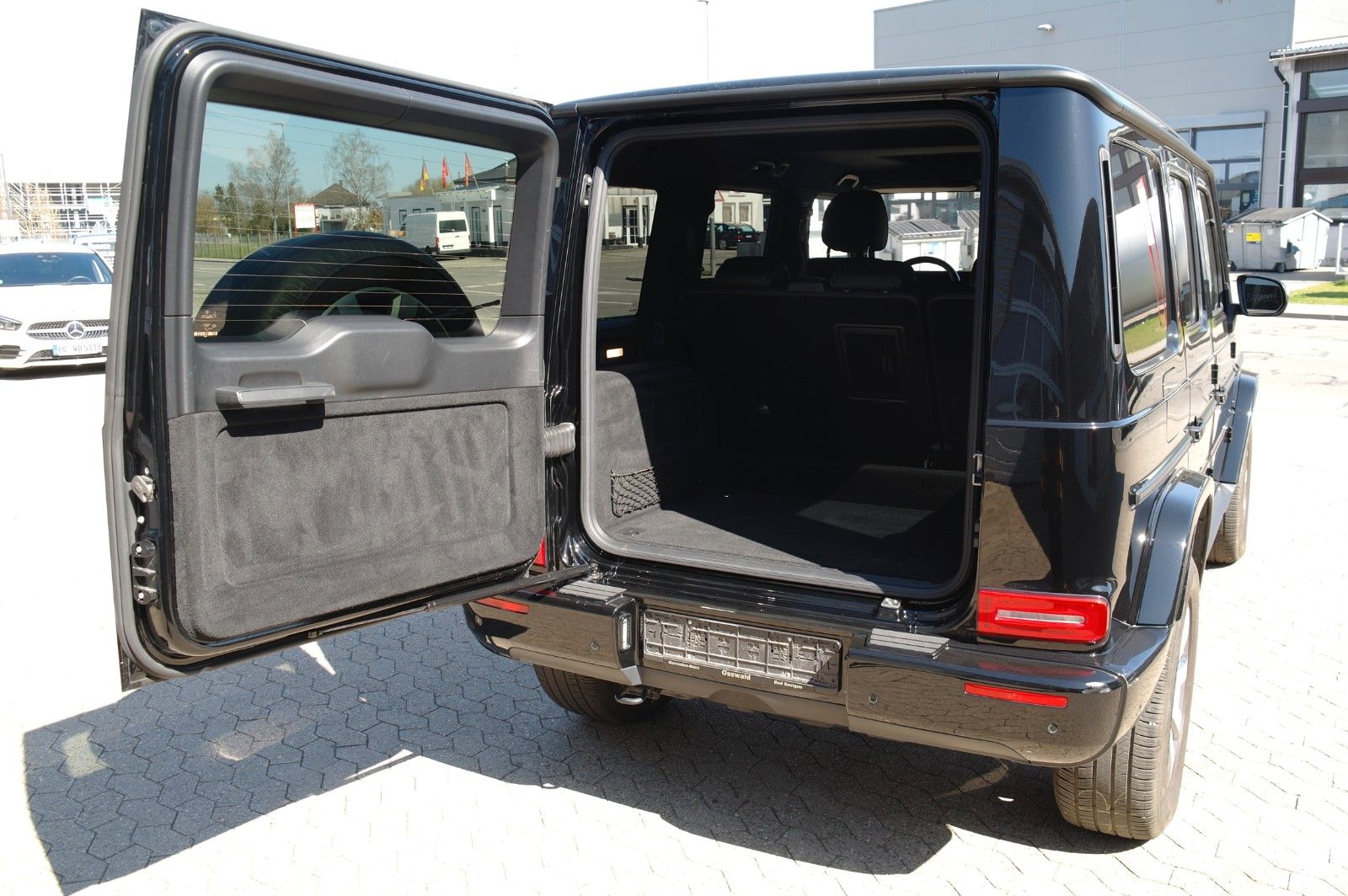 Mercedes-Benz G 350 d - Samsaru's Car Outlet