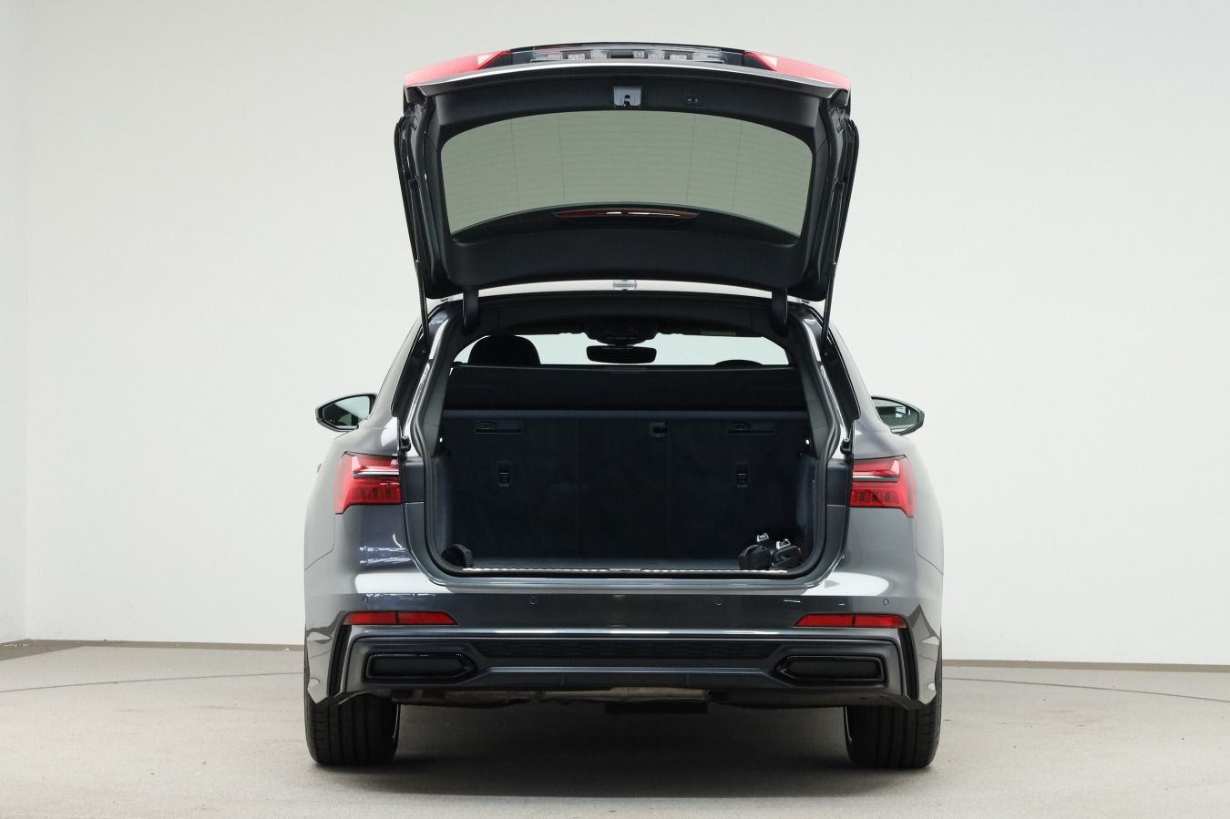 Audi A6 Avant 40 TDI quattro S line - Samsaru's Car Outlet