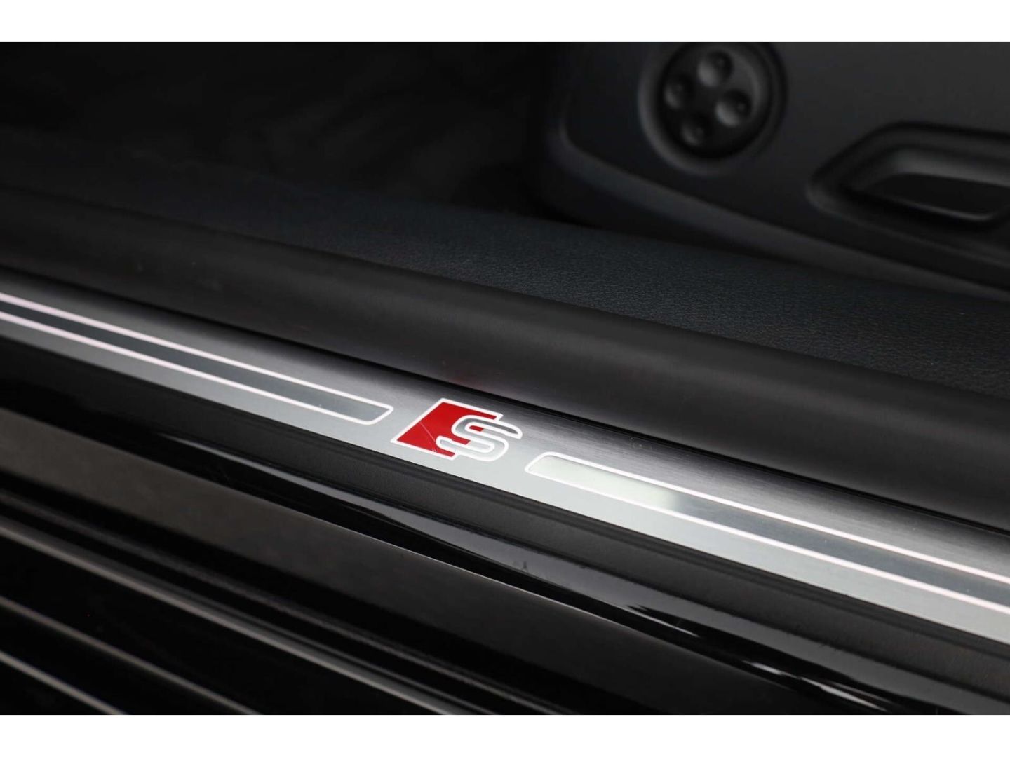 Audi A5 Cabriolet 45 TFSI qu. S line AHK/NAV/19''