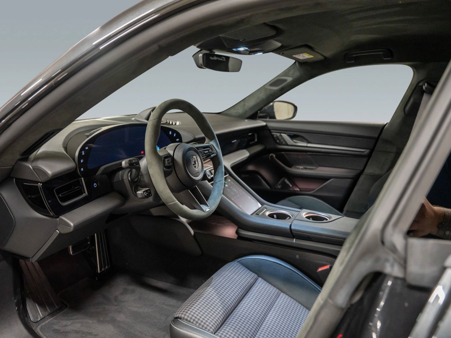 Porsche Taycan Turbo Burmester InnoDrive Massage HD-Matr