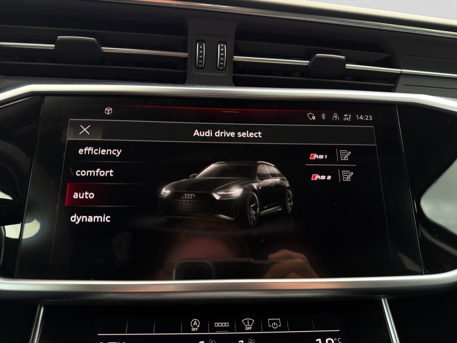 Audi RS6 Avant 4.0 TFSI Q B&O PANO KERAMIK