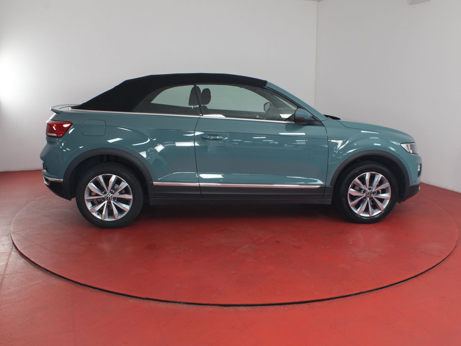 Volkswagen T-Roc Style 1.0TSI - Samsaru's Car Outlet