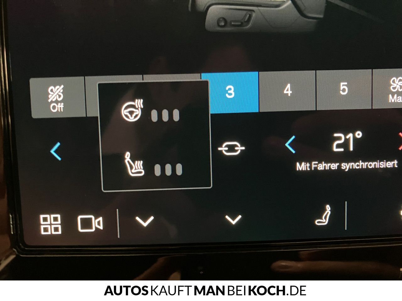 Volvo XC40 B3 DKG Core AHK LED SHZ/LHZ NAVI PDC/CAM!