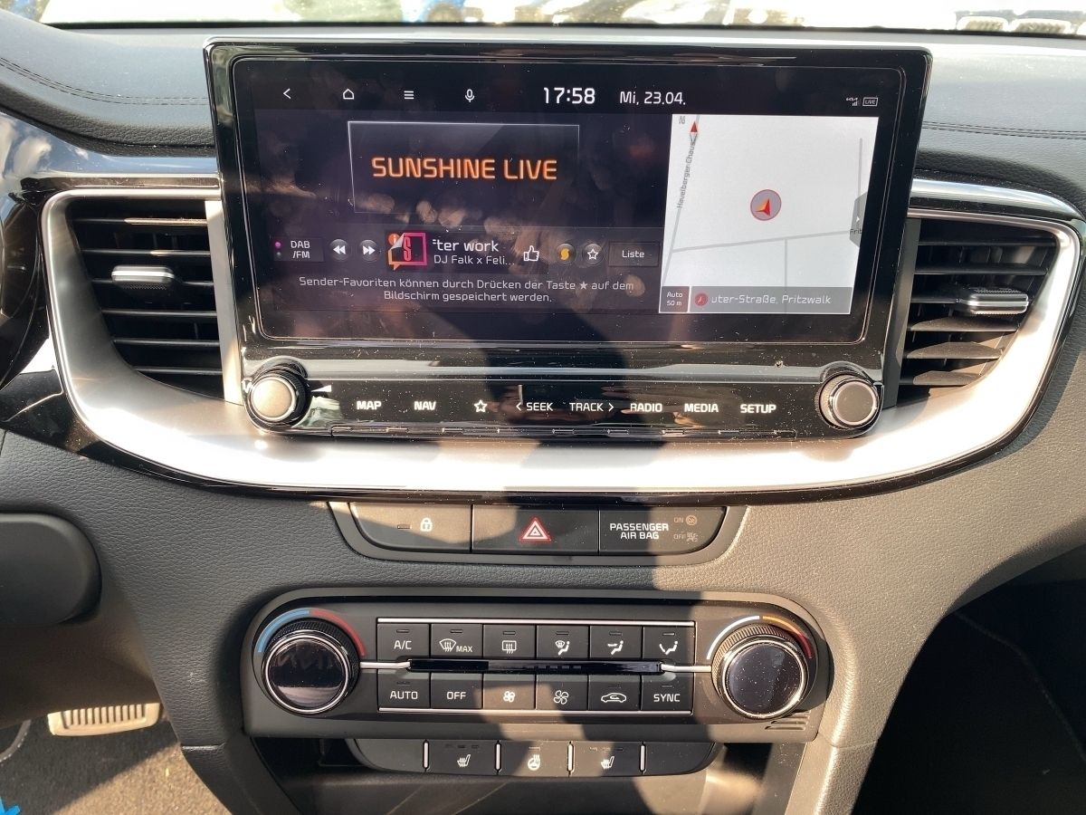 Kia cee'd 1.5T Vision - Samsaru's Car Outlet