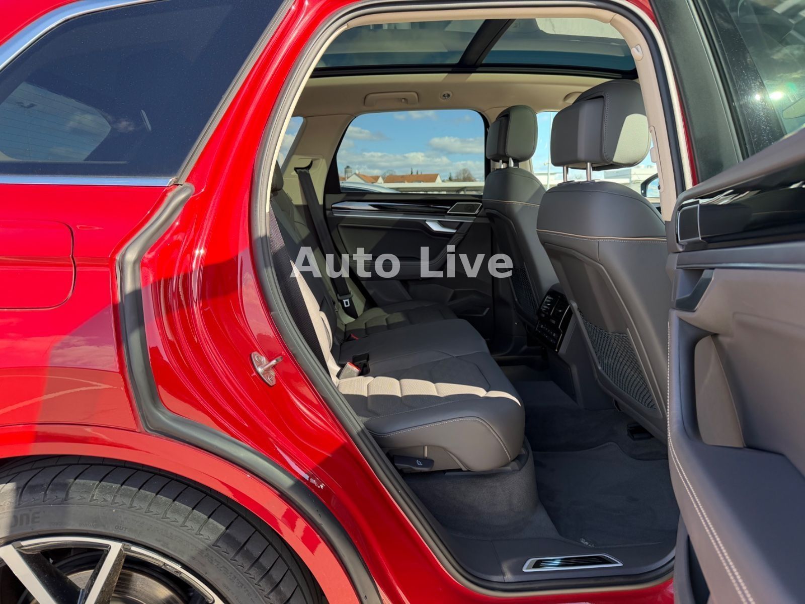 Volkswagen Touareg 3.0 TDI*R LINE*PANO*MATRIX*LUFT*360*VOL