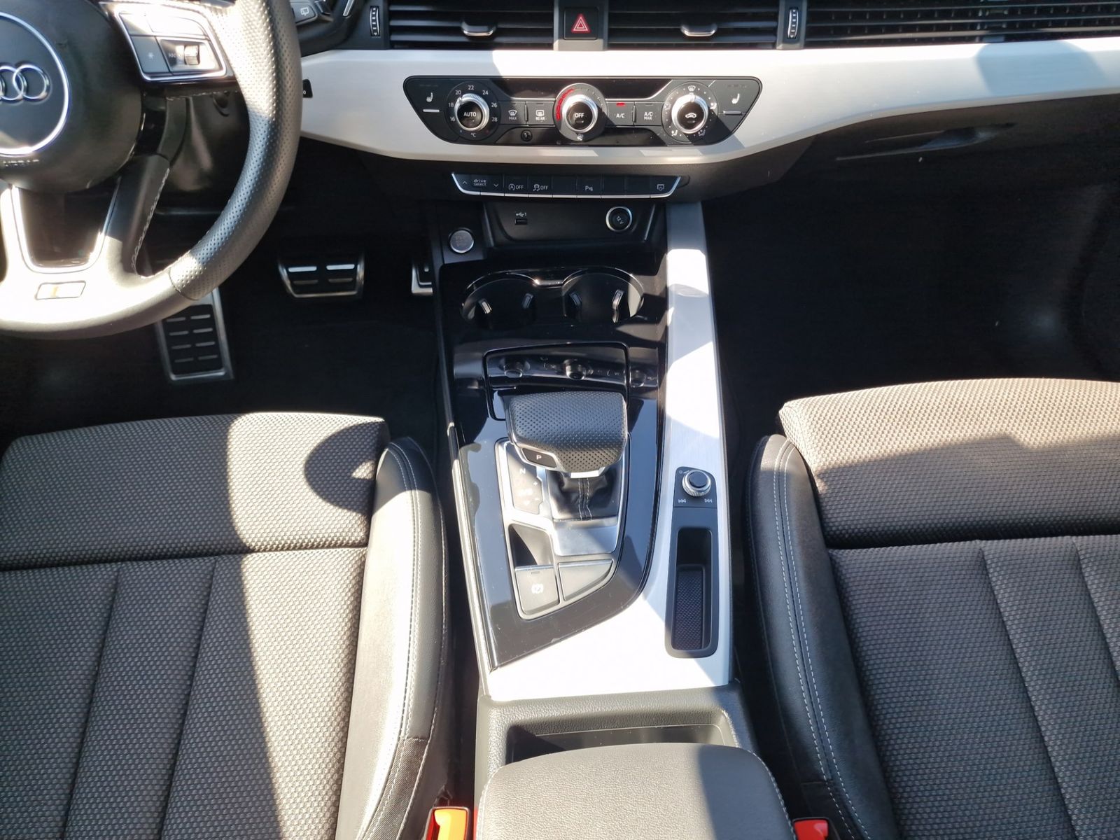 Audi A4 Avant 40 TDI S tronic S line - Samsaru's Car Outlet