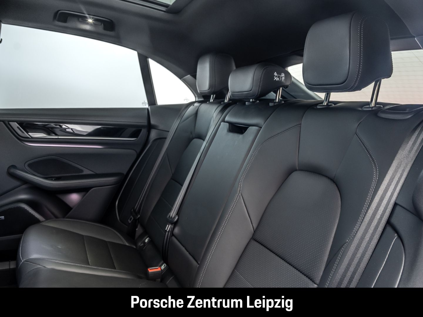 Porsche Macan 4S Vollleder Inno Luft HA-Lenkung AR-HUD B
