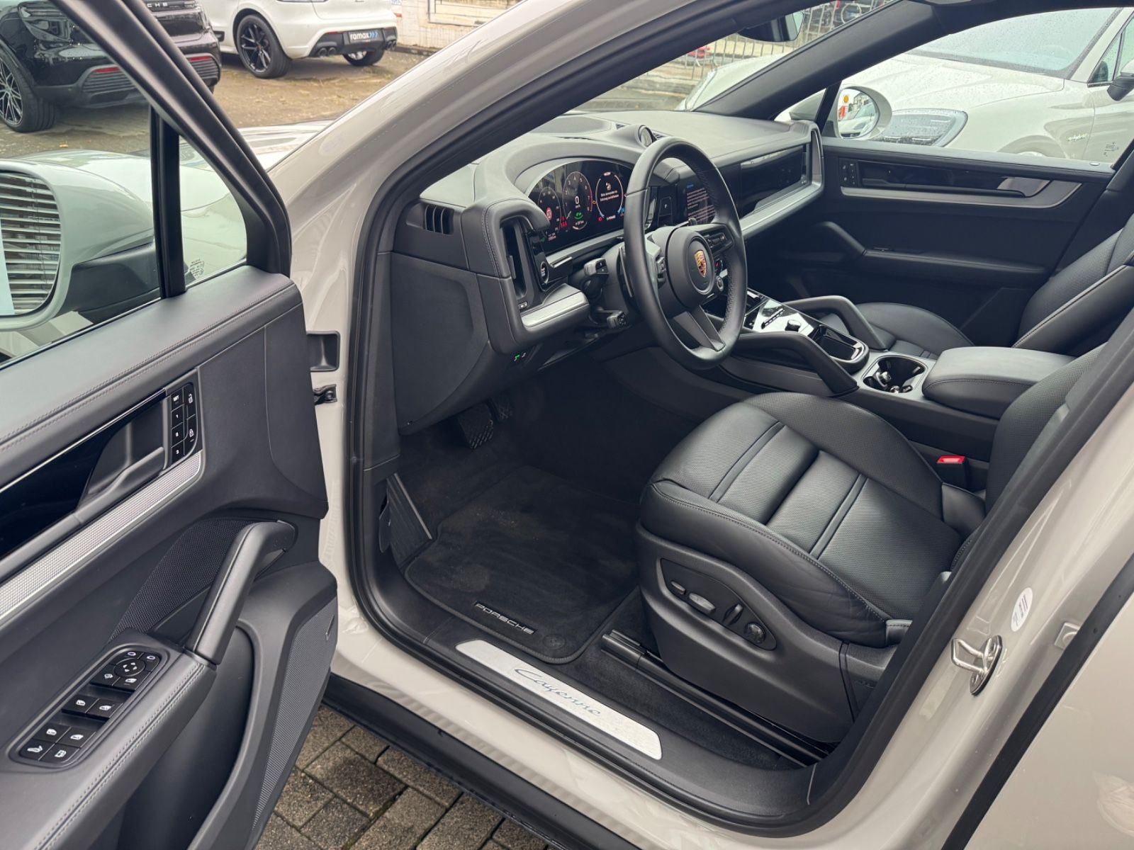 Porsche E-Hybrid Coupé INNODRIVE-LUFTF-PANO-MASSAGE-VOLL