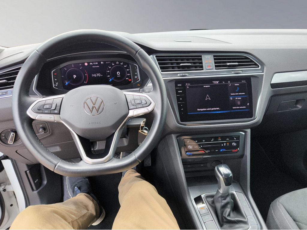 Volkswagen Tiguan Elegance 4Motion - Samsaru's Car Outlet