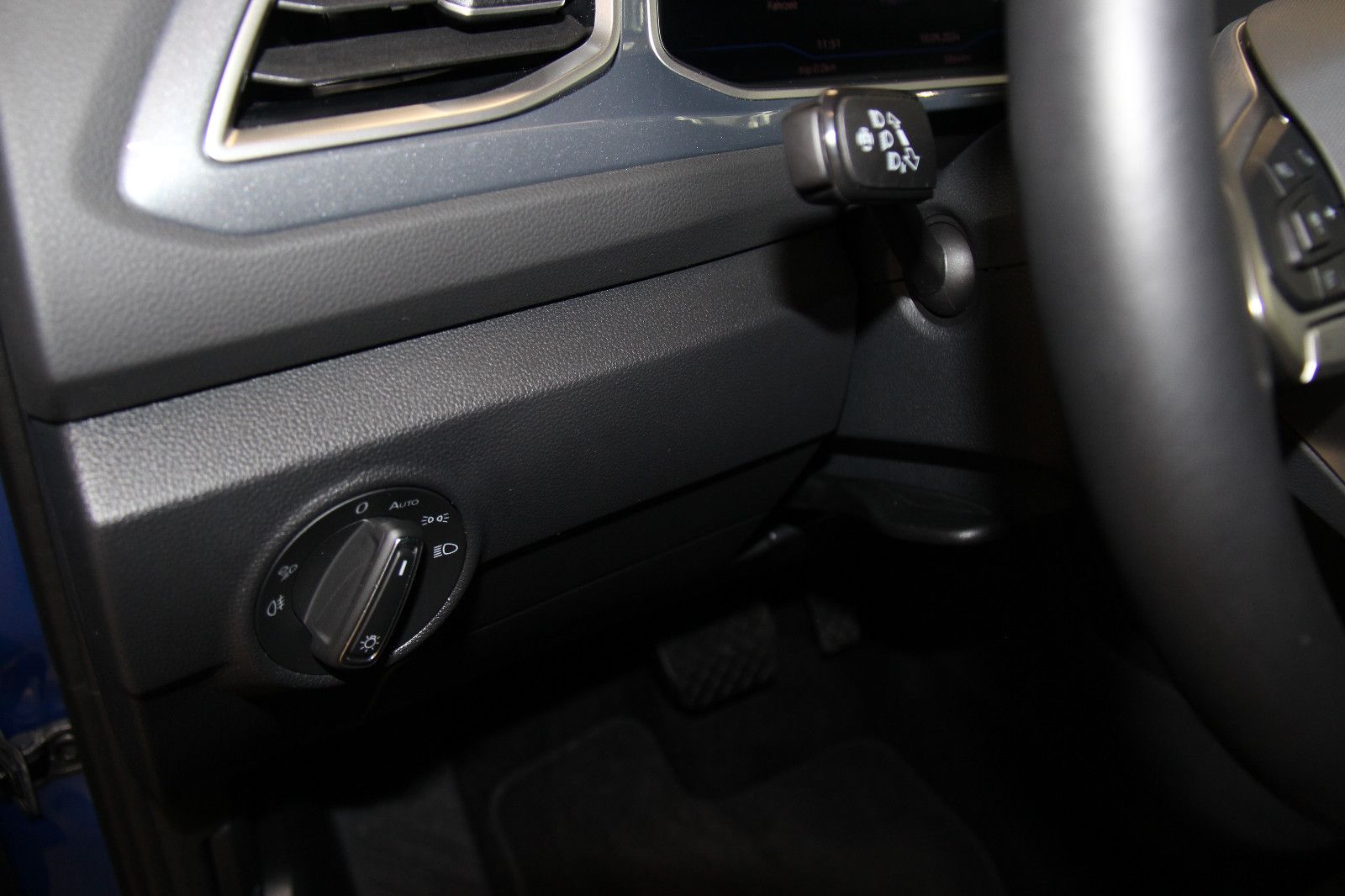 Volkswagen T-Roc Style 1.5 TSI DSG - Samsaru's Car Outlet
