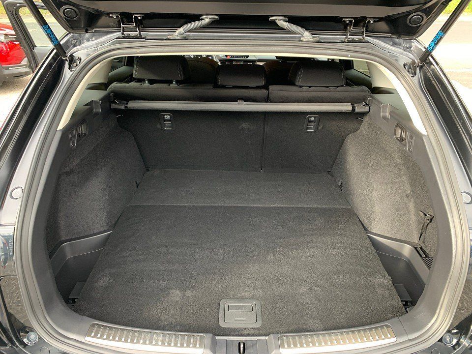 Mazda 6 kombi 2.0L SKYACTIV G 165ps 6AT FWD CENTER-LIN