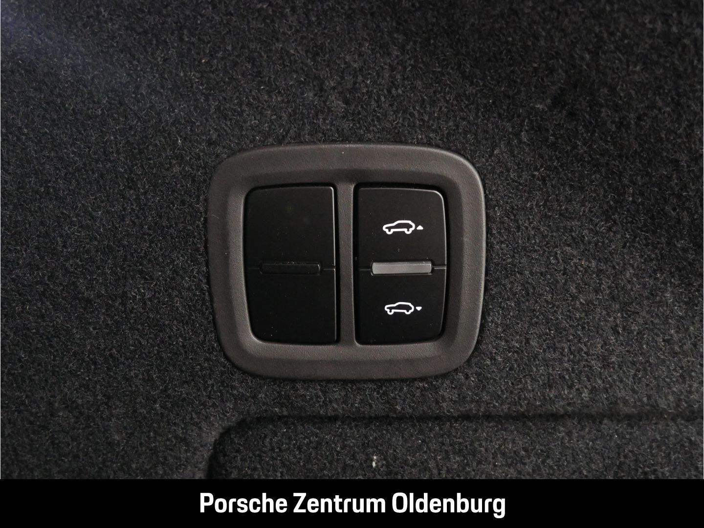 Porsche Cayenne Turbo E-Hybrid Coupe mit GT-Paket PTS