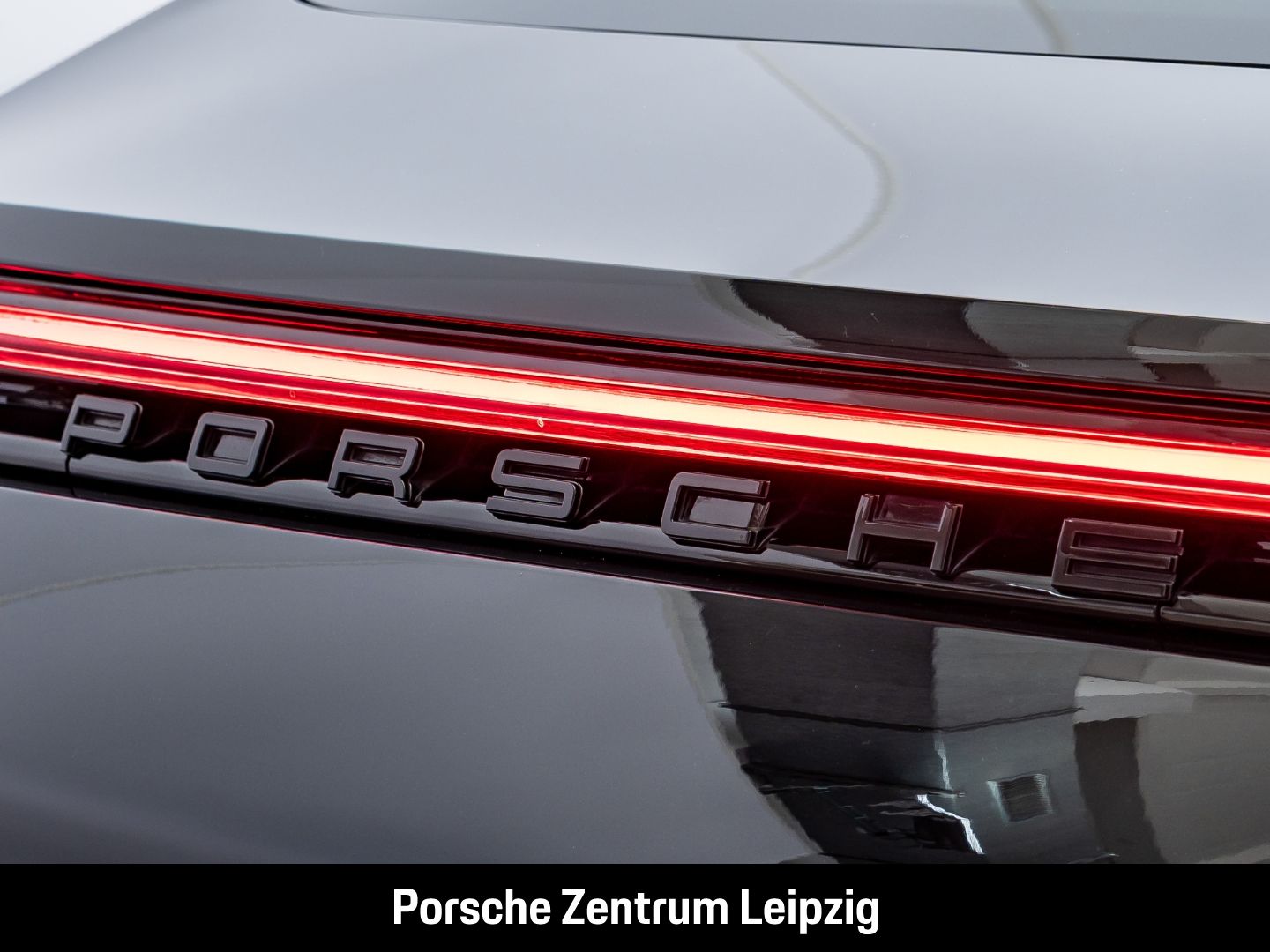 Porsche Panamera 4S E-Hybrid InnoDrive Sitzklima Sportab