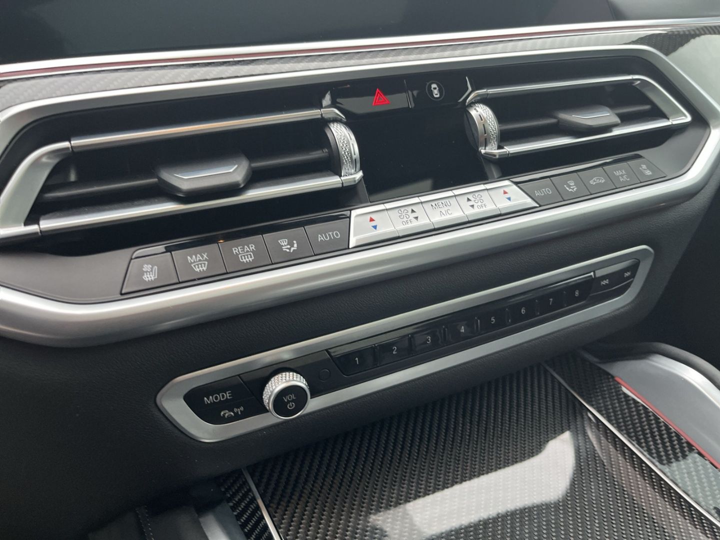 BMW X6 xDrive40d/M Sport/HUD/StHZG/AHK/BowersWilkins
