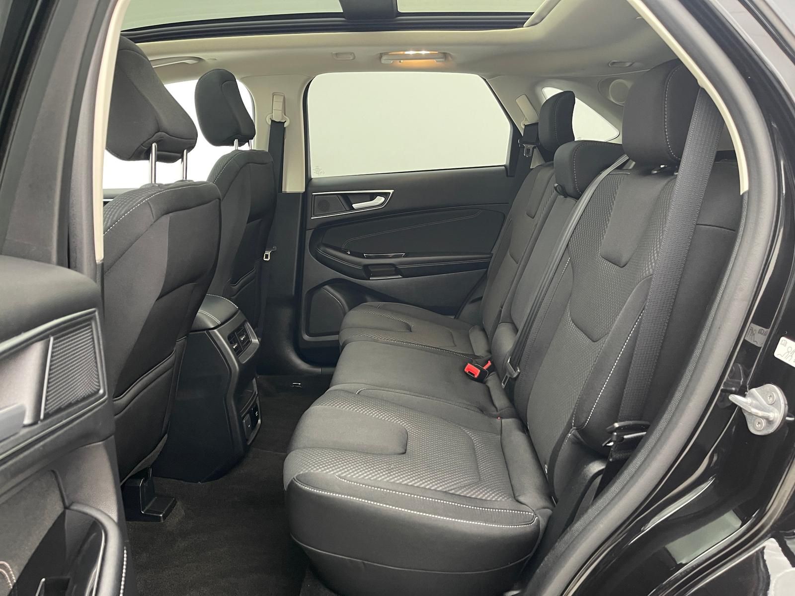 Ford Edge Titanium 4x2 *KAM*AHK*MATRIX*PANO*ACC*B&O*