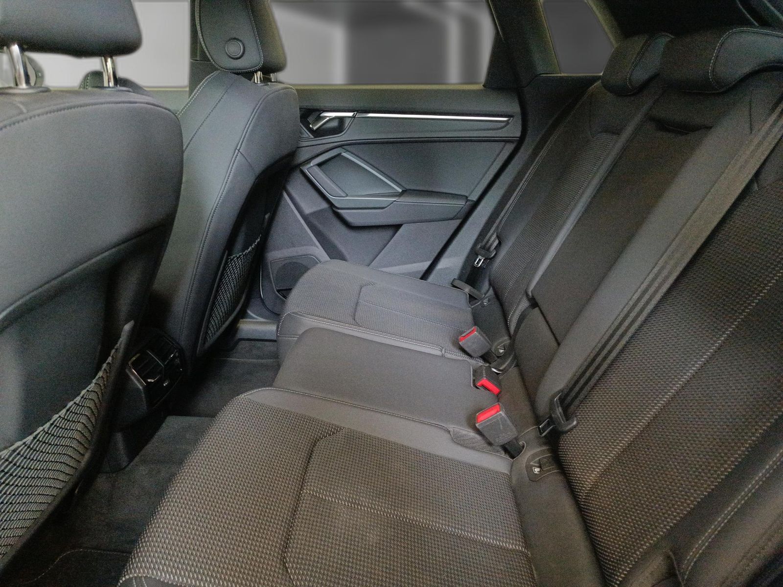 Audi Q3 45 TFSI quattro S line - Samsaru's Car Outlet