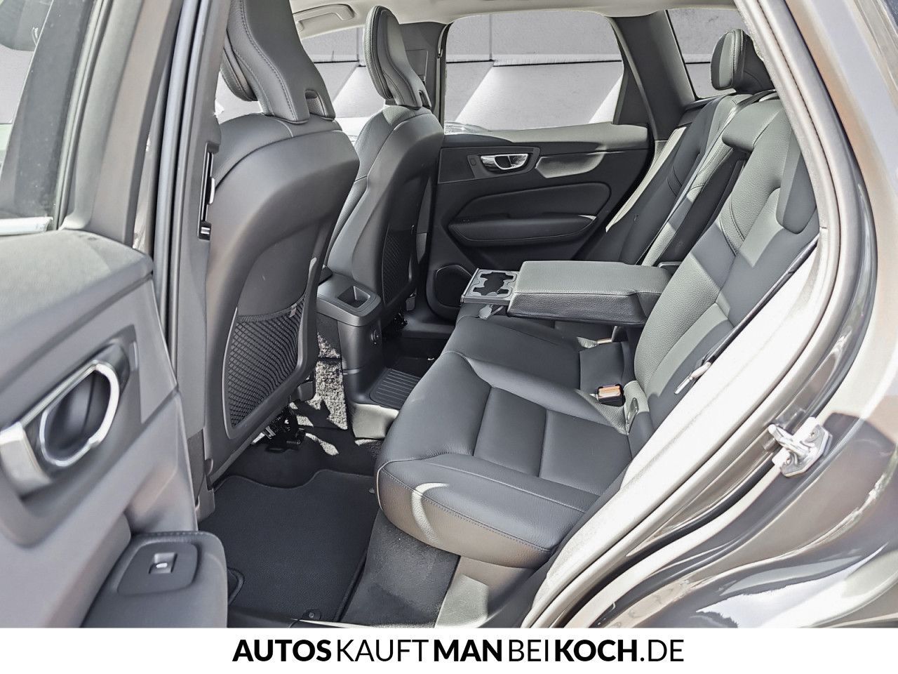 Volvo XC60 T6 Recharge AWD - Samsaru's Car Outlet
