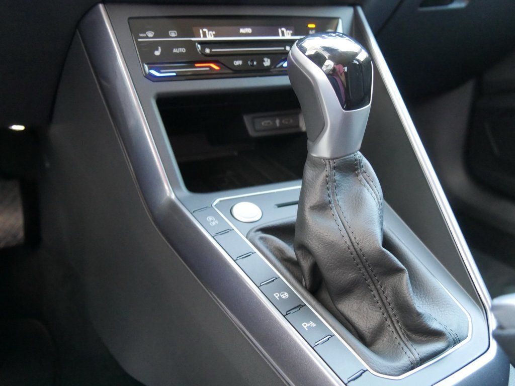 Volkswagen Taigo 1.0 TSI Style - Samsaru's Car Outlet