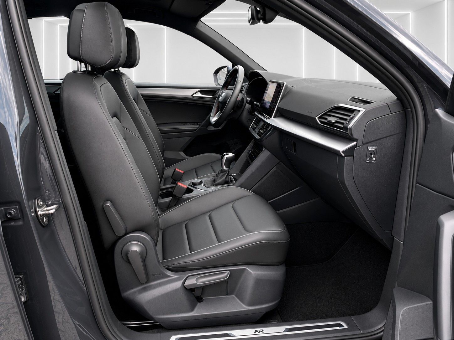 Seat Tarraco FR 4Drive*Pano-Dach*AHK*Leder*Drive*Cam.